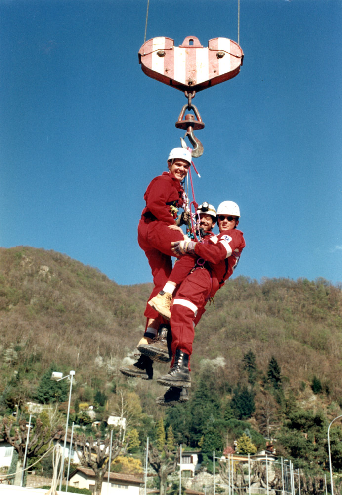 1985 - Esercitazione del Gruppo Tecnico di Soccorso. Si riconoscono i soccorritori Marco Schiavi, Mirko Ackermann e Paolo Ziella 