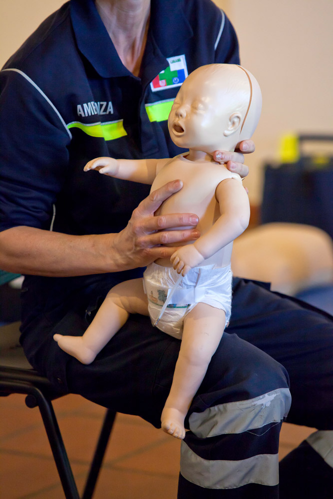 2015 - Comano, Corso BLS-DAE con modulo Emergenze Pediatriche